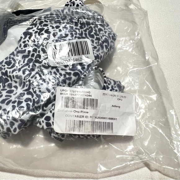 NWT NEW Athleta Zimbabwe Navy Blue White One Piece Bathing Suit Swim Size 36 DD - Picture 11 of 13